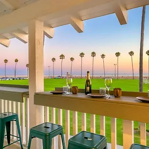 Holiday home Oceanfront Balboa Boardwalk Units I, Ii, & Iii, Newport Beach