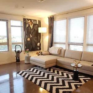 Apartment Penthouse Dreams, Irvine