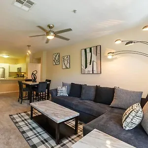 Apartment Lovely 2br/2ba!5min To Disney! Angelstadium! Hondacenter., Anaheim
